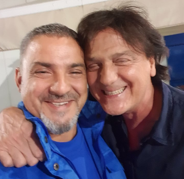 Пријатељу, хајде да попијемо по пиво: Здравко Чолић изненадио раднике на пумпи и даље препричавају сусрет са славним певачем